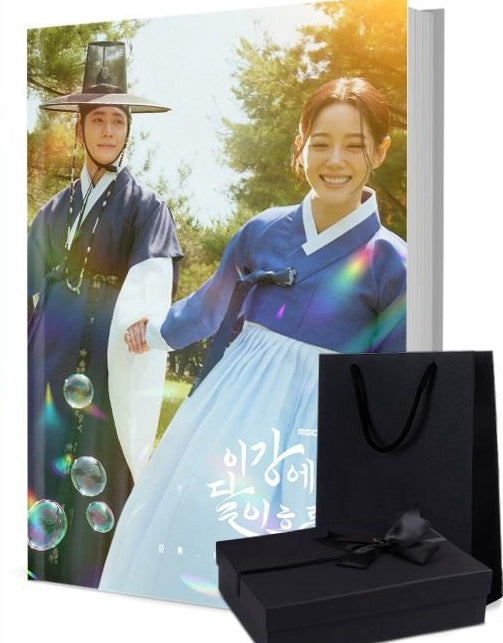 老舅 写真集1冊 A4ポスター4枚 しおり4枚 LOMOカード10枚